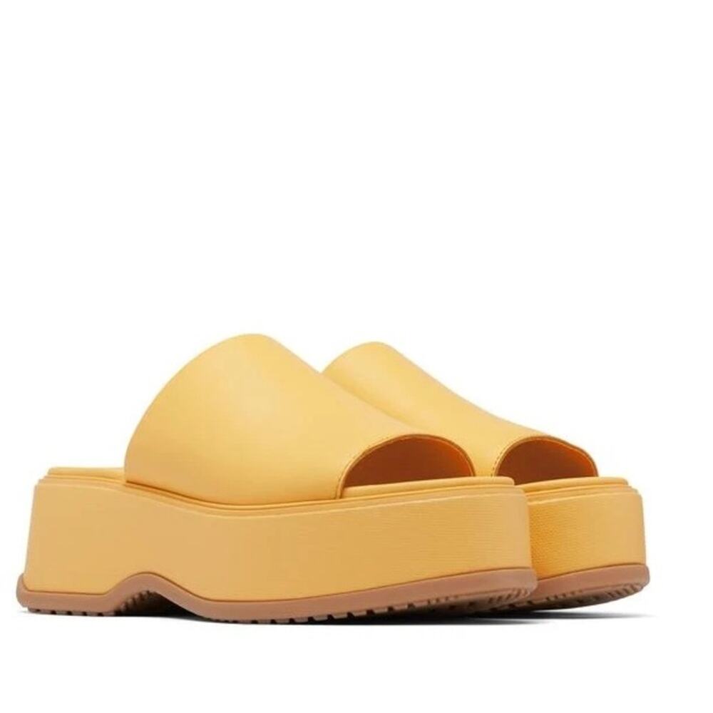 SOREL Women’s Dayspring Platform Slide Sandal